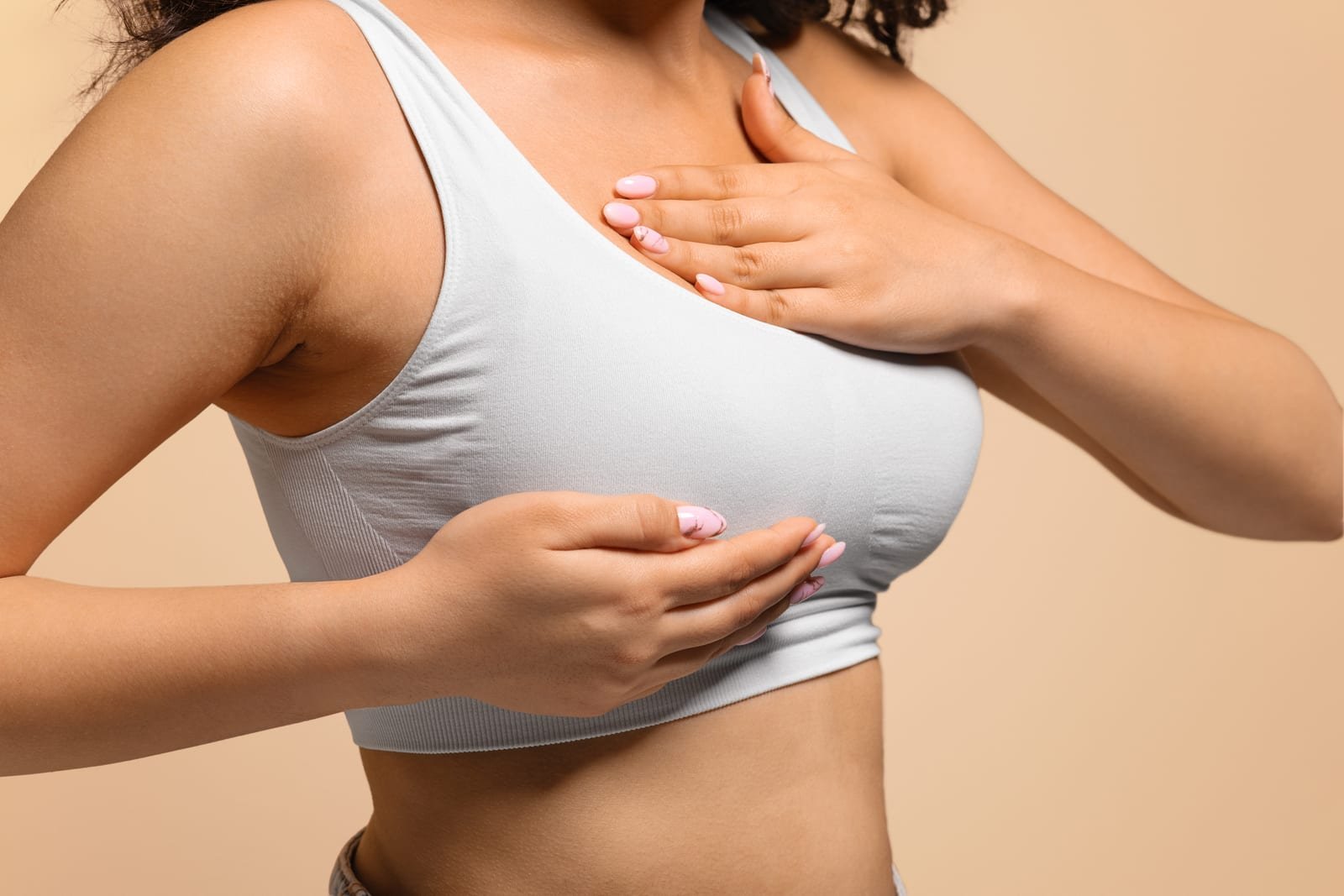 Avaliação para lipoenxertia de mama, enxerto de gordura da própria pessoa para volume natural