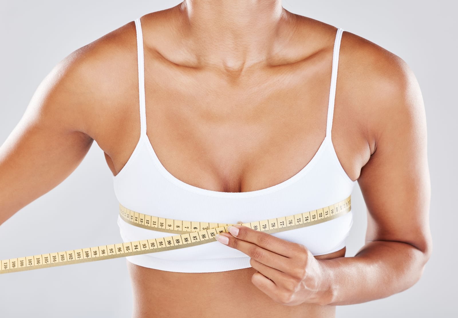 Avaliação para mamoplastia de redução, cirurgia que reduz o volume e o peso das mamas